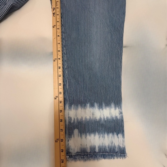 Chico’s Perfect Stretch Girlfriend Crop Jean, Chico’ Size 0, Regular Size 6 - Picture 3 of 7